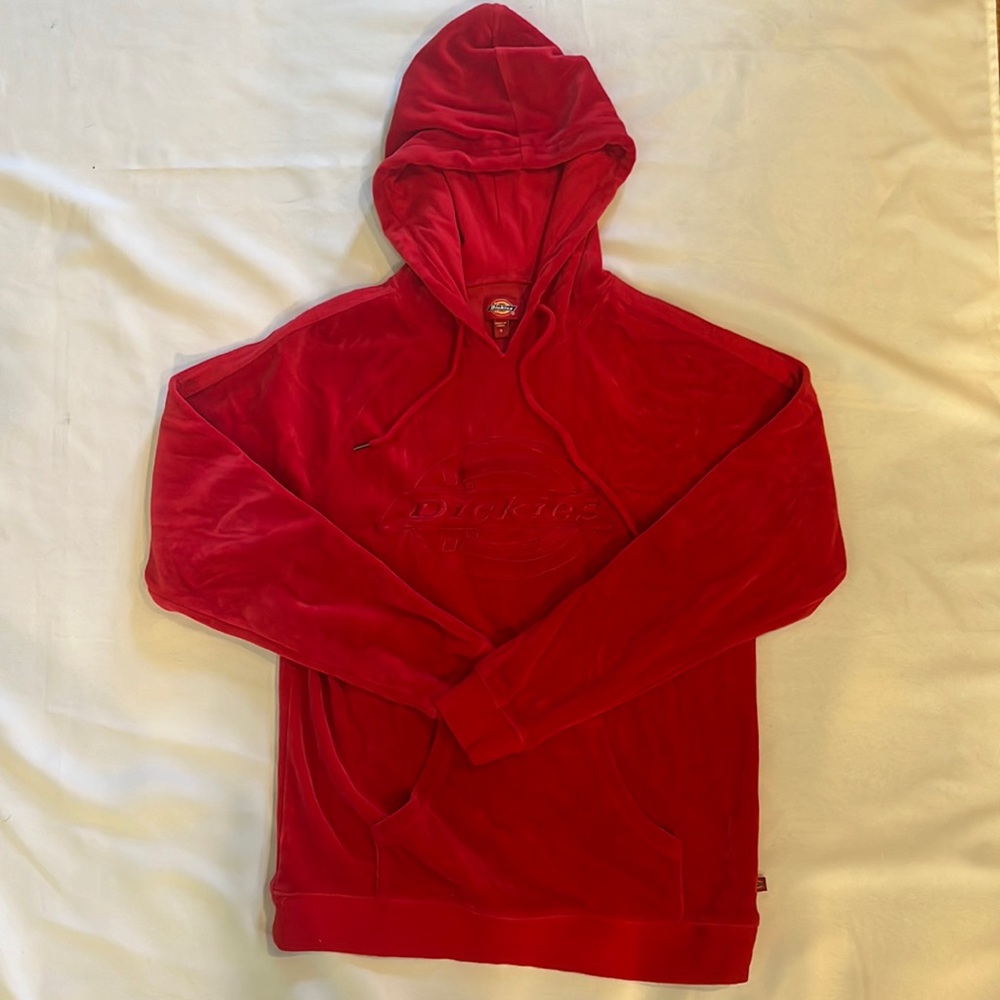 Dickies small sweatshirt. Red velvet.